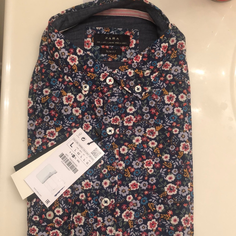 Slim fit Zara dress shirt (men’s)